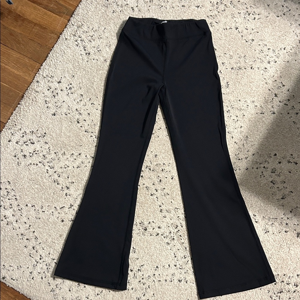 Kids Hello Franki Black Flare Leggings – Size 10 (M)
